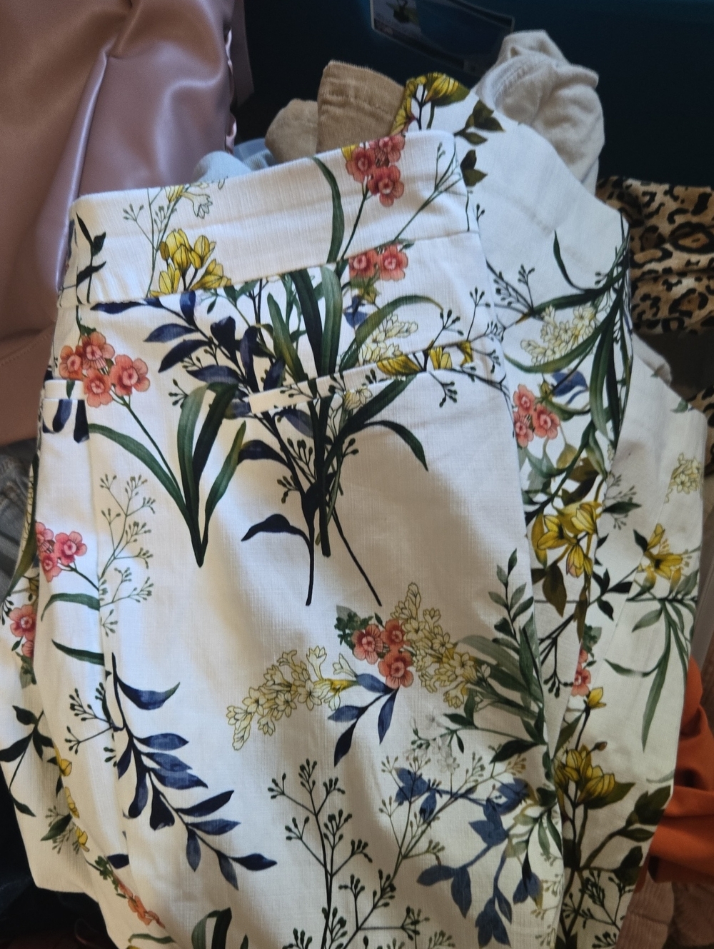 Chico's White Floral Print Bermuda Shorts with Multicolor Botanical Design